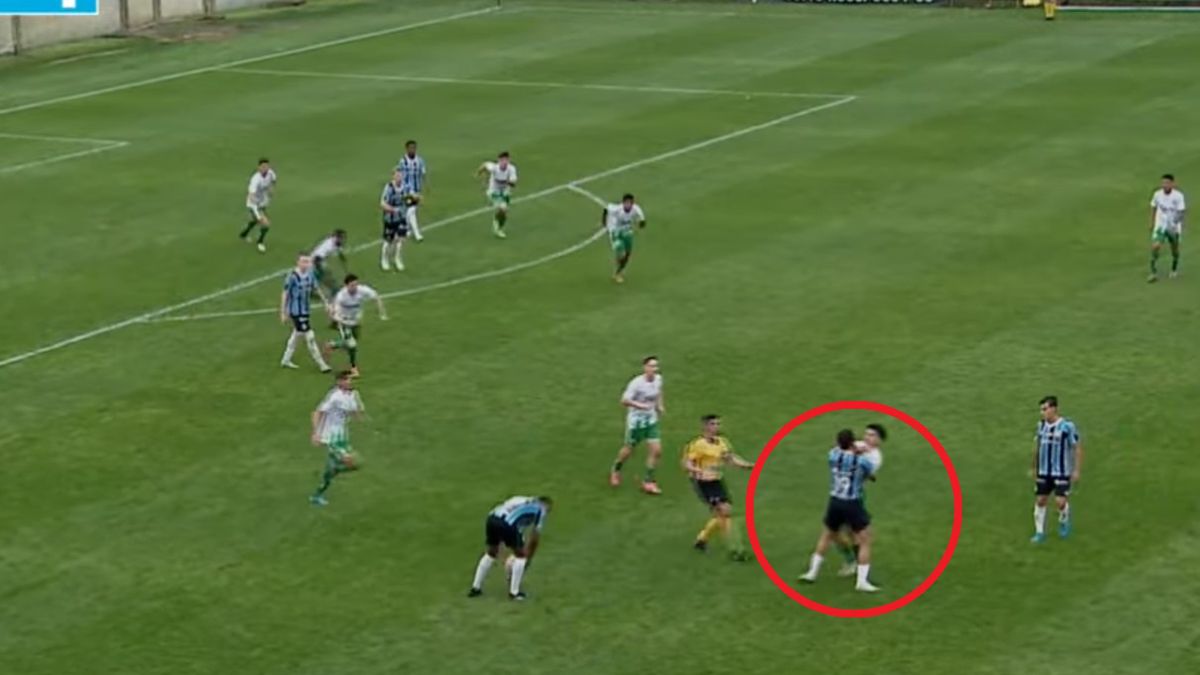 Na zdjęciu: skandaliczne zachowanie Diego Costy