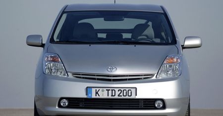 Używana Toyota Prius II w pigułce. Koszty eksploatacji na pewno cię zaskoczą