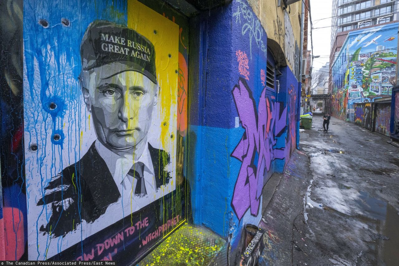 Rosji grozi niewypłacalność. Jej gospodarka trafiła na śmietnik. Frank Gunn/The Canadian Press via AP)
The Canadian Press