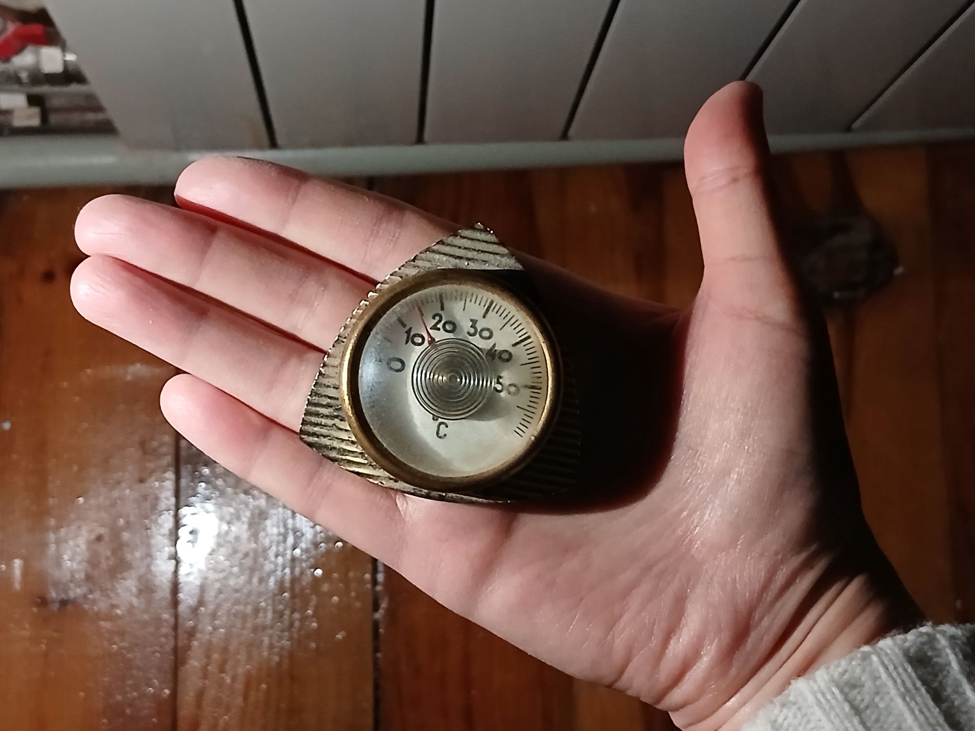 W mieszkaniach w Kijowie panuje przenikliwy chłód