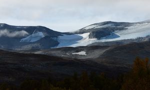 Norwegia: potężny obryw lodowca w masywie Jotunheimen