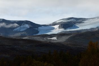 Norwegia: potężny obryw lodowca w masywie Jotunheimen