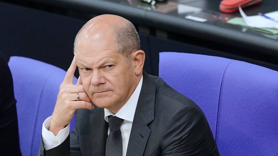 German Bundestag session in Berlin19 May 2022, Berlin: German Chancellor Olaf Scholz attends a plenary session in the German Bundestag after his government statement on the upcoming EU summit. Photo: Kay Nietfeld/dpa Dostawca: PAP/DPA.Kay Nietfeld