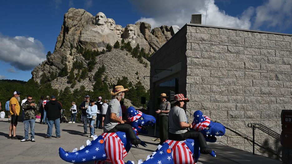 Mount Rushmore rocznie przyjeżdżają oglądać 3 miliony osób