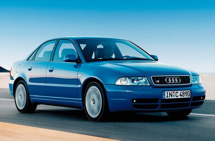 Audi S4 1997-2001 (fot. flota.com.pl)