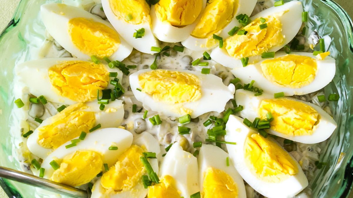 Jajeczna przekąska jest idealna na uroczysty stół 