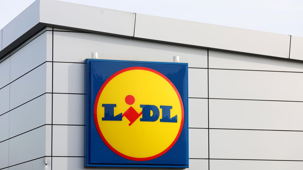 MIDDLEWICH, ENGLAND - OCTOBER 17: A Lidl logo is displayed outside one of its stores on October 17, 2023 in Middlewich, United Kingdom. (Photo by Nathan Stirk/Getty Images)