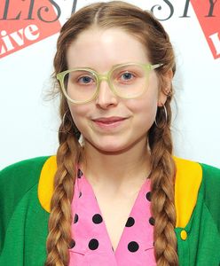 Dziecko Jessie Cave ma koronawirusa. Niemowlę trafiło do szpitala