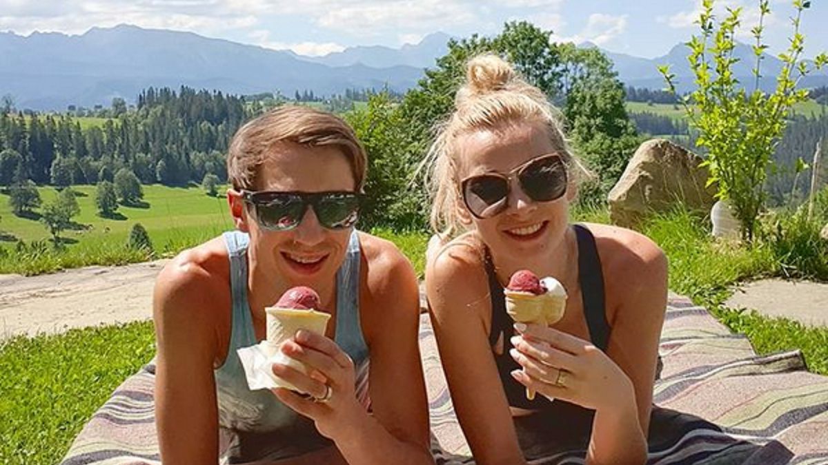 Różnica wieku między Kamilem Stochem i jego żoną