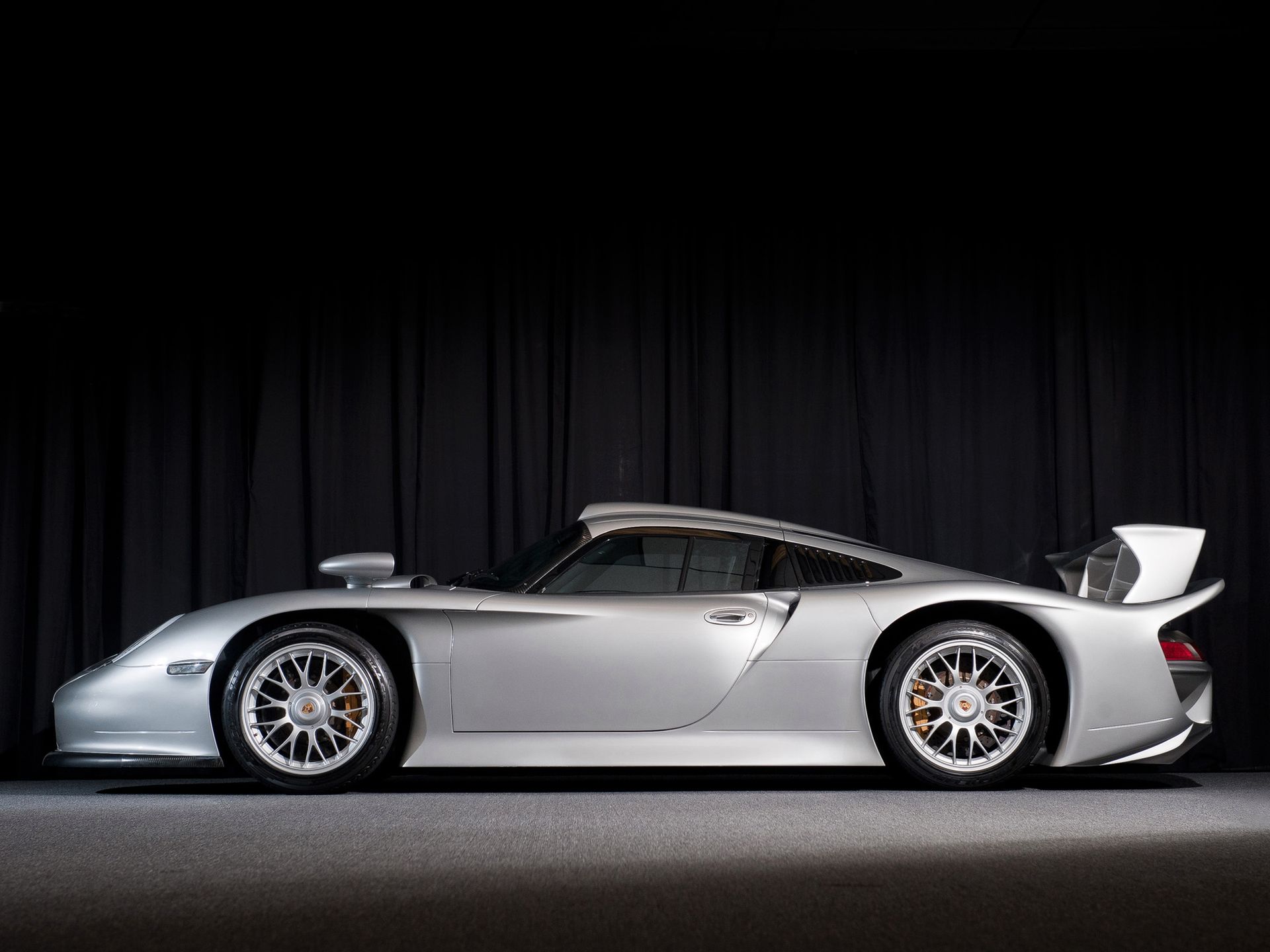 Porsche 911 GT1 Straßenversion - z toru na drogę [galeria zdjęć] 4