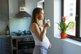 Naturalna pielęgnacja podczas ciąży. Składniki, które zadbają o skórę przyszłej mamy