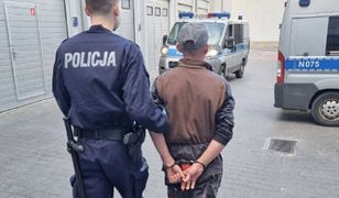 Rozbój w domku letniskowym. Napastnik dusił kobietę sznurkiem, aby ją okraść