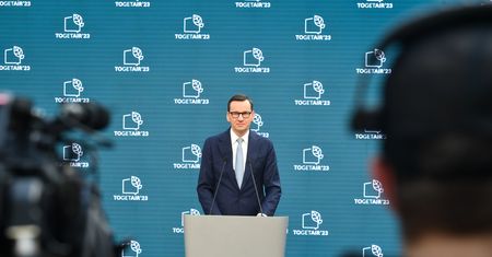 "Dokonaliśmy przewrotu kopernikańskiego w energetyce". Zakłócone wystąpienie premiera na szczycie klimatycznym