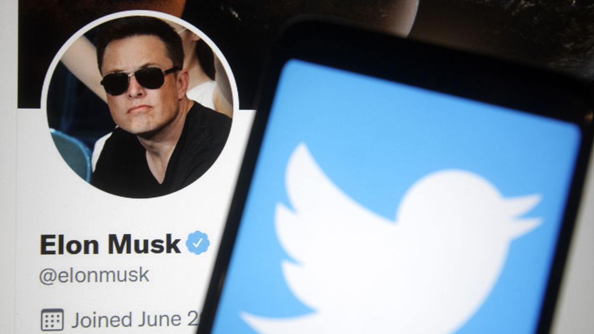 UKRAINE - 2022/04/26: In this photo illustration, the Twitter logo is seen on a smartphone screen and Twitter page of Elon Musk in the background. Elon Musk reaches a deal to buy Twitter Inc for $44 billion, reportedly by media. (Photo Illustration by Pavlo Gonchar/SOPA Images/LightRocket via Getty Images)