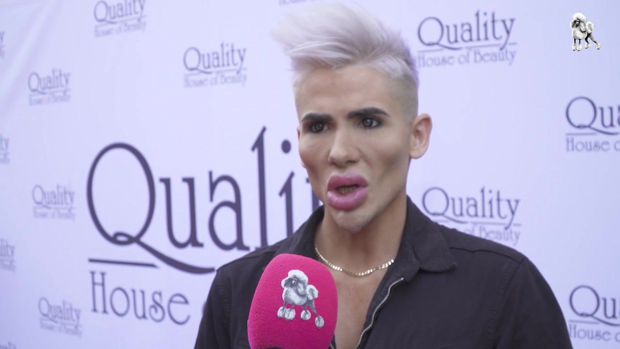 Ken odpowiada matce swojego "syna"
