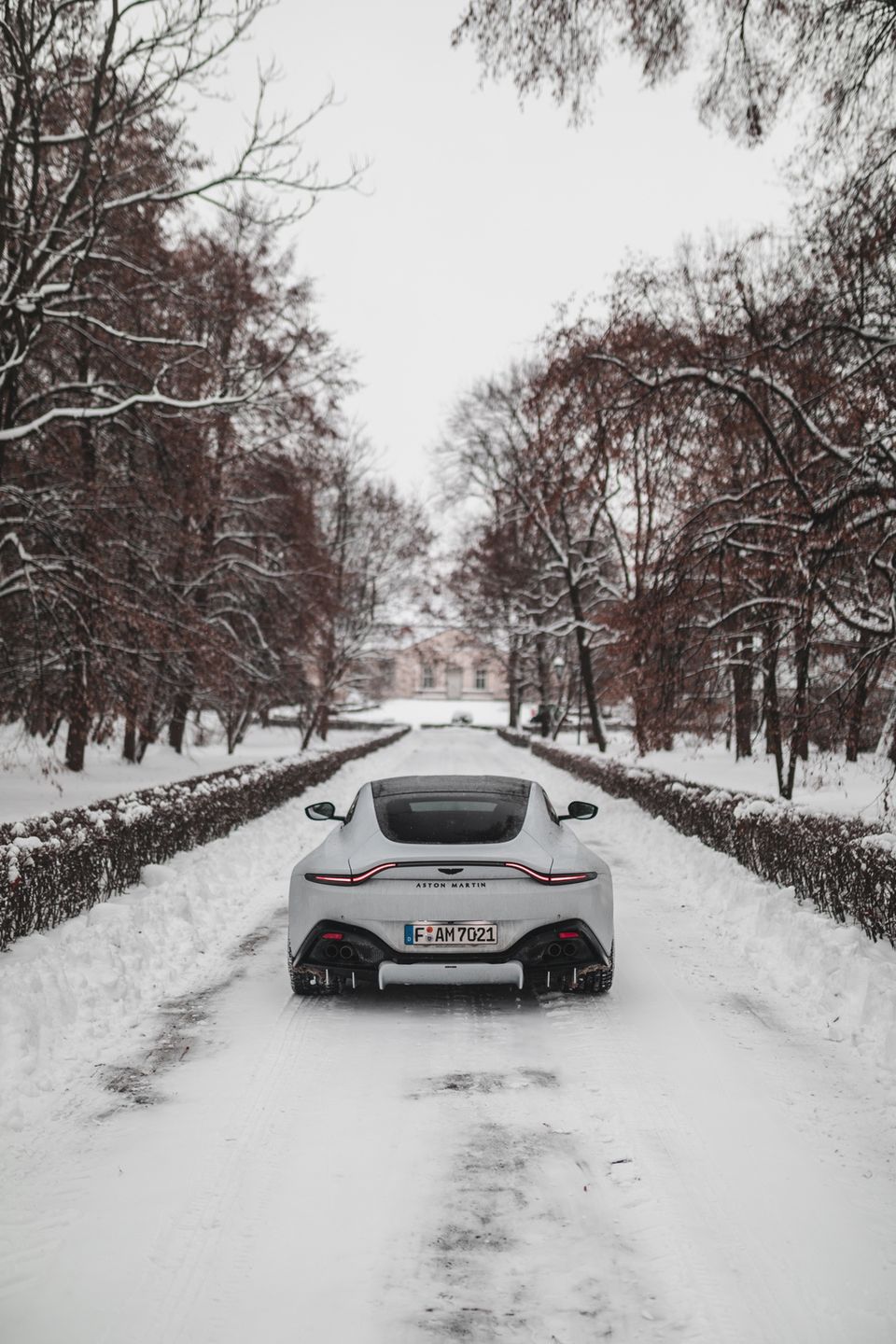 Aston Martin Vantage (2022)