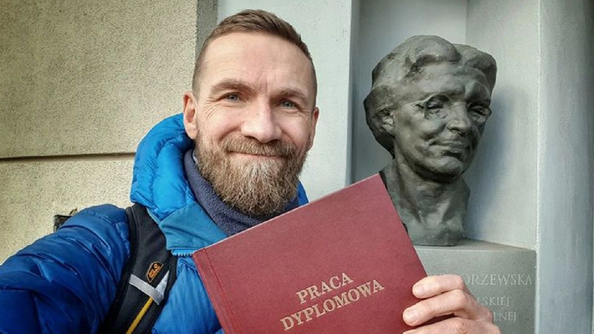 Przemek Kossakowski właśnie skończył studia. Oto jego wykształcenie