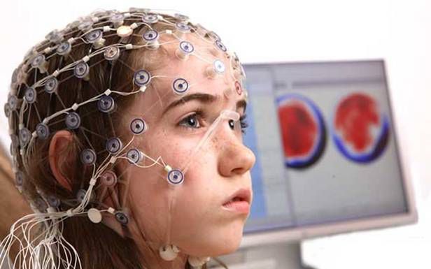 Elektroencefalograf umożliwił badanie aktywności mózgu