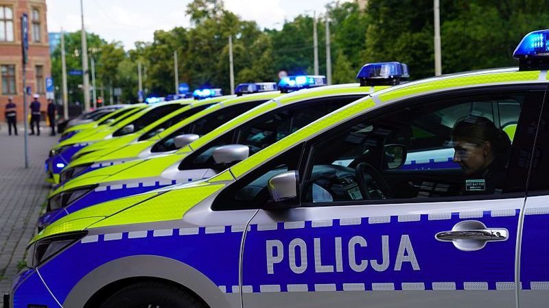 Do dolnośląskich mundurowych trafiło 9 elektrycznych radiowozów