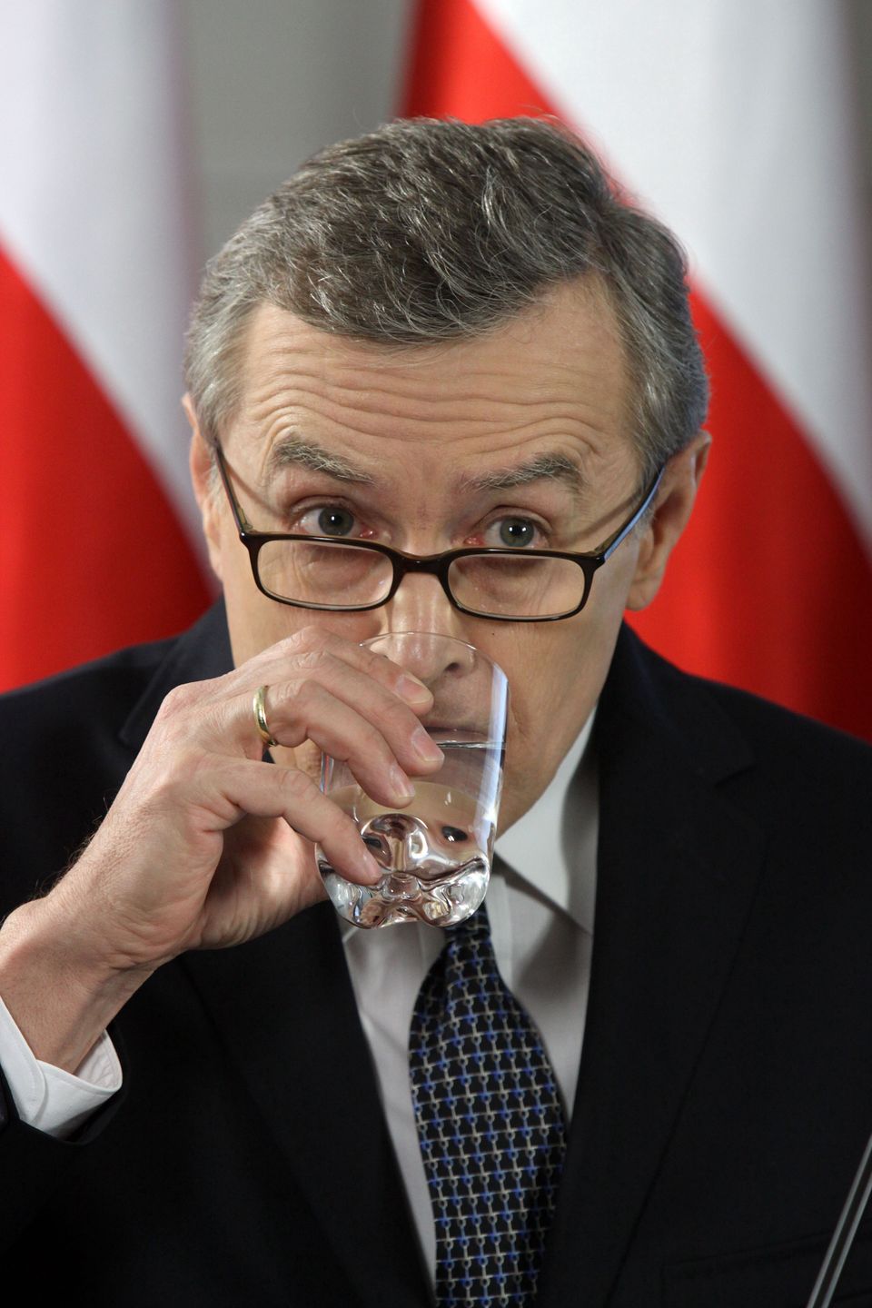 Minister Kultury Piotr Gliński wstrzymuje dotacje dla celebrytów