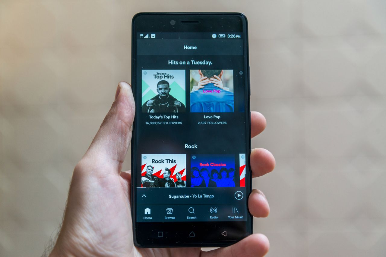 Spotify na smartfonie z Androidem z depositphotos