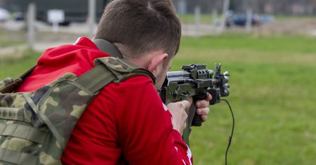 Strzelanie podczas lekcji? Znany przedmiot czekają zmiany