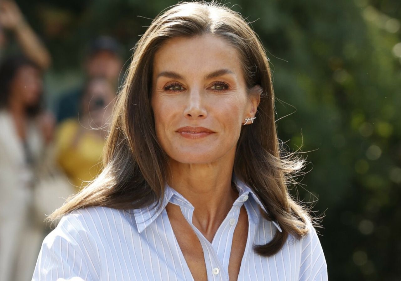 Long bob to doskonała fryzura dla dojrzałych kobiet