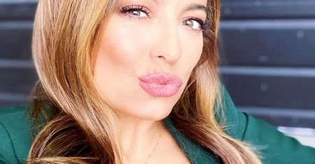 Anna Mucha pochwaliła się ponętnym biustem na zmysłowej fotografii. Tak odważnego zdjęcia dawno nie publikowała