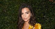 Emily Ratajkowski znowu kusi! Dekolt to jej znak rozpoznawczy.