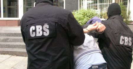 Udana akcja CBŚ. Gang oszustów wyłudzających kredyty zatrzymany