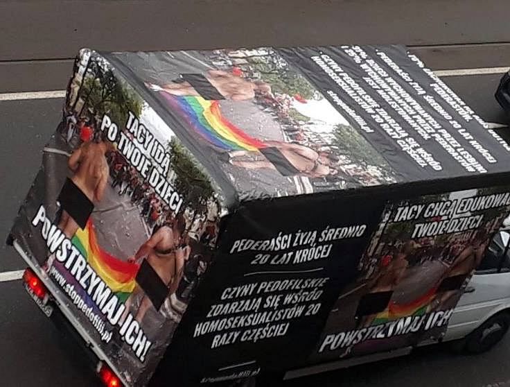 W Gdańsku obrażają gejów z auta przez megafon. Jest zawiadomienie o przestępstwie