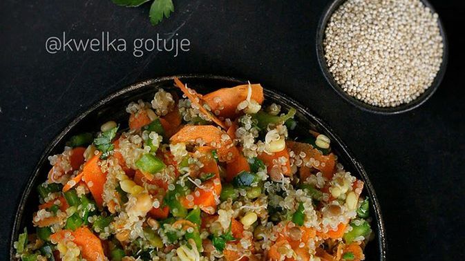 Stir-fry z komosą ryżową. Zdrowy obiad w azjatyckim stylu