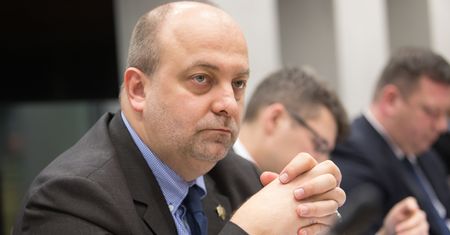 Obrońca "Emilii" z kontrowersyjną przeszłością. Na koncie wiele "dyscyplinarek"
