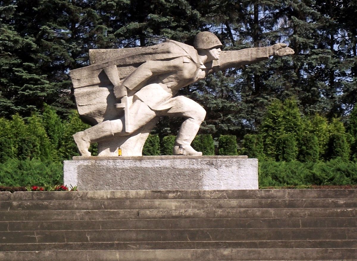 Interwencja MON ws. "święta wyzwolenia". Będą wytyczne dla szkół