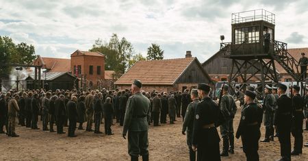 Opisał wstrząsające zeznania poszukiwaczy "żydowskiego złota". Szukali złotych zębów, pierścionków, kolczyków i biżuterii