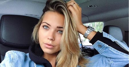 Sandra Kubicka pozuje topless w zbożu. Powiało latem