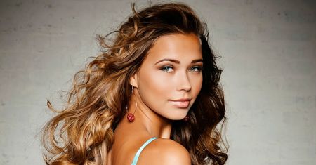 Sandra Kubicka dla "Fashion Magazine"