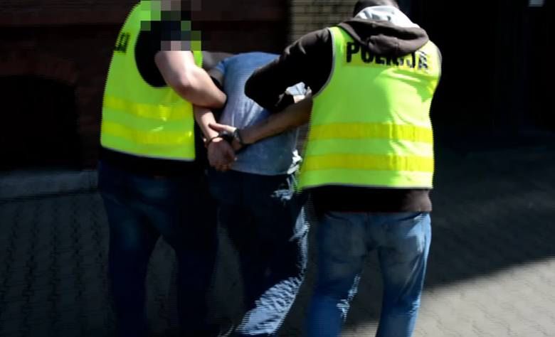 Poznań. Zatrzymali podejrzanego o pobicie niewinnego 21-latka