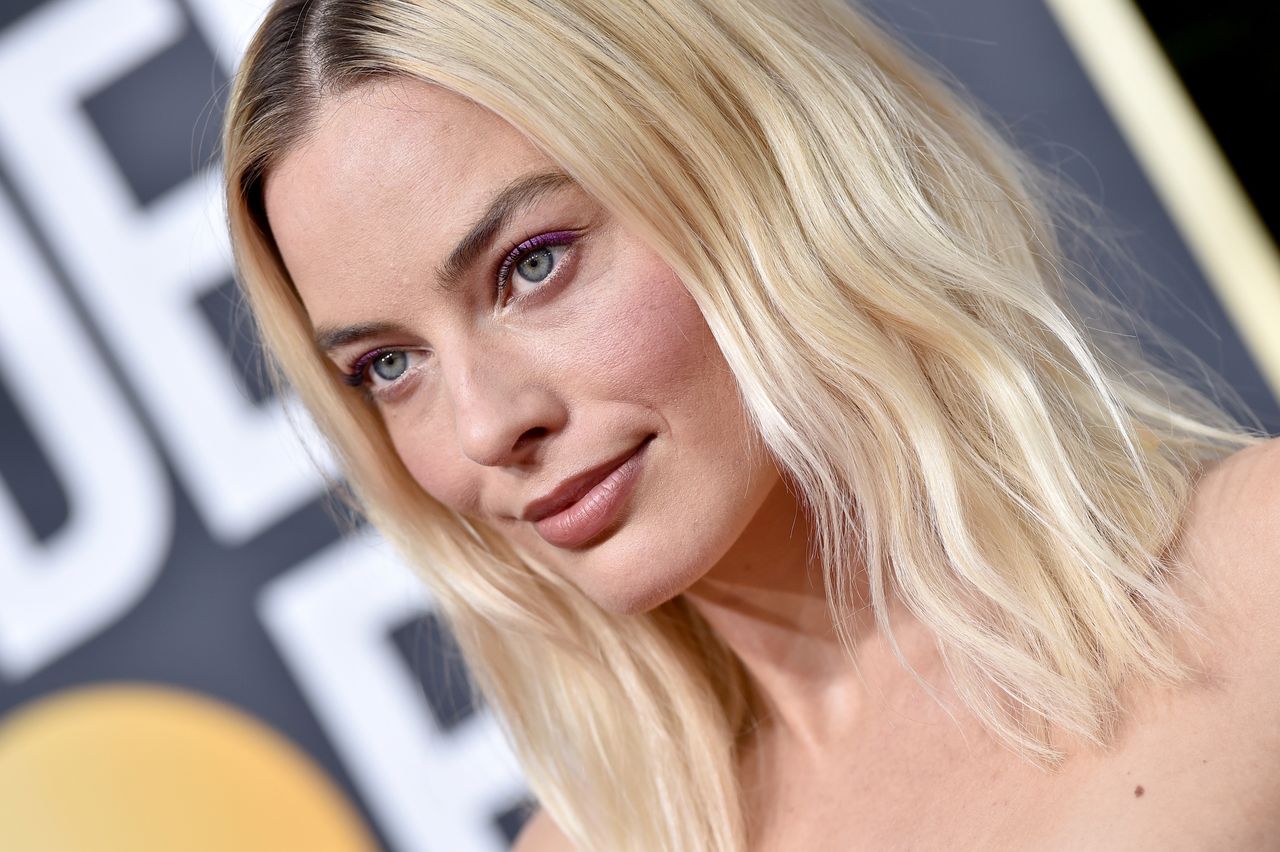 Margot Robbie pokazała fanom zdjęcia z dzieciństwa. W poruszającym nagraniu prosi ich o pomoc