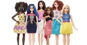 Po 57 latach lalka Barbie w końcu może zrezygnować z diety. W ofercie Mattel w końcu pojawiła się krągła lalka!