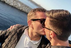 Rabiej chwali się zdjęciami z wakacji. Całuje się z partnerem na Malcie