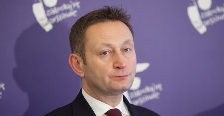 Paweł Rabiej o adopcji dzieci przez homoseksualistów. "Daleka ścieżka"