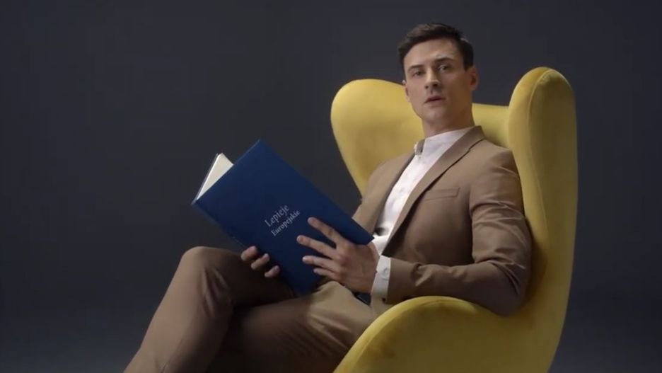 Mateusz Damięcki czyta "lepieje"