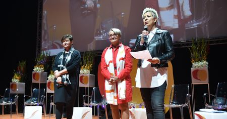 VIII Kongres Kobiet. „Stoimy po jasnej stronie mocy”