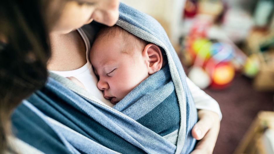 Adopcja embrionów to jedna z metod pozwalających kobietom urodzić dziecko. 