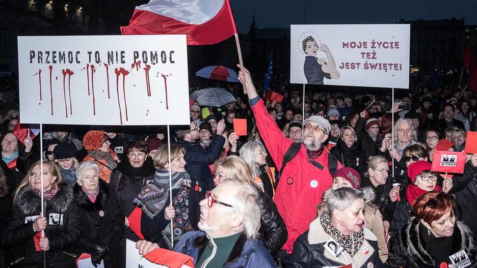 Manifestacja w Poznaniu zgromadziła ponad dwa tysiące osób