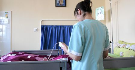 9-letni chłopiec bez rąk nie dostał wózka od NFZ. Jego kalectwo nie mieści się w przepisach