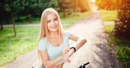 Funkcjonalne opaski sportowe. Pomogą ci być fit