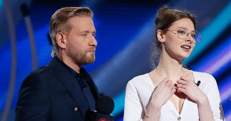 "Big Brother": Justyna "Juszes" Żak wystroiła się na wieczór. Sukienka niewiele zasłania