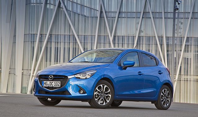 Mazda w natarciu: wzrost i nowy hit – miejska „dwójka”
